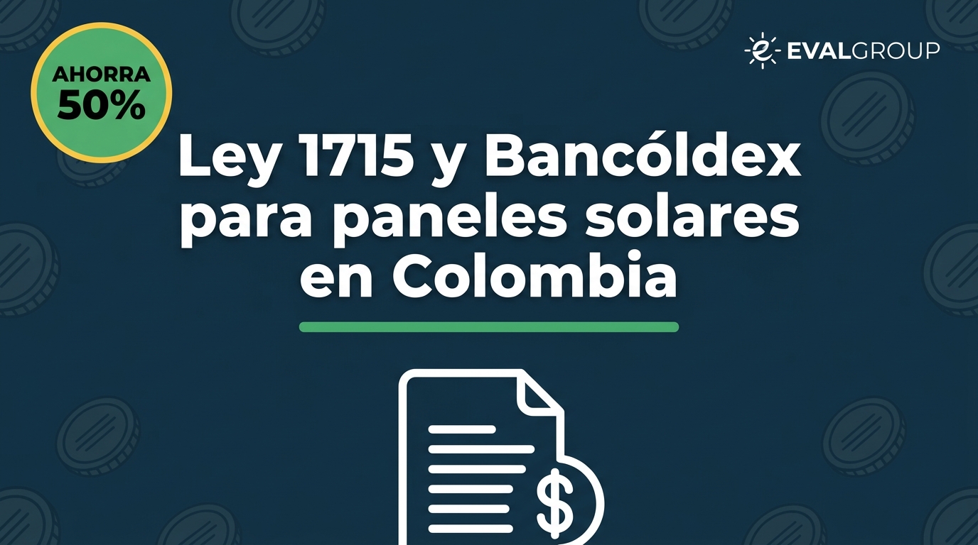 Documentos de financiamiento y laptop mostrando cotización de paneles solares con etiqueta de aprobado